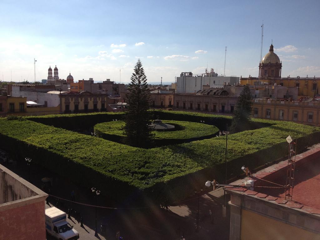 Hotel Gomez De Celaya Celaya  Extérieur photo